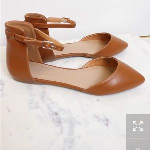 Tan flats size 8.5 true to size